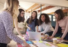 Mulheres no mercado de trabalho: conquistas, desafios e o que ainda precisa mudar